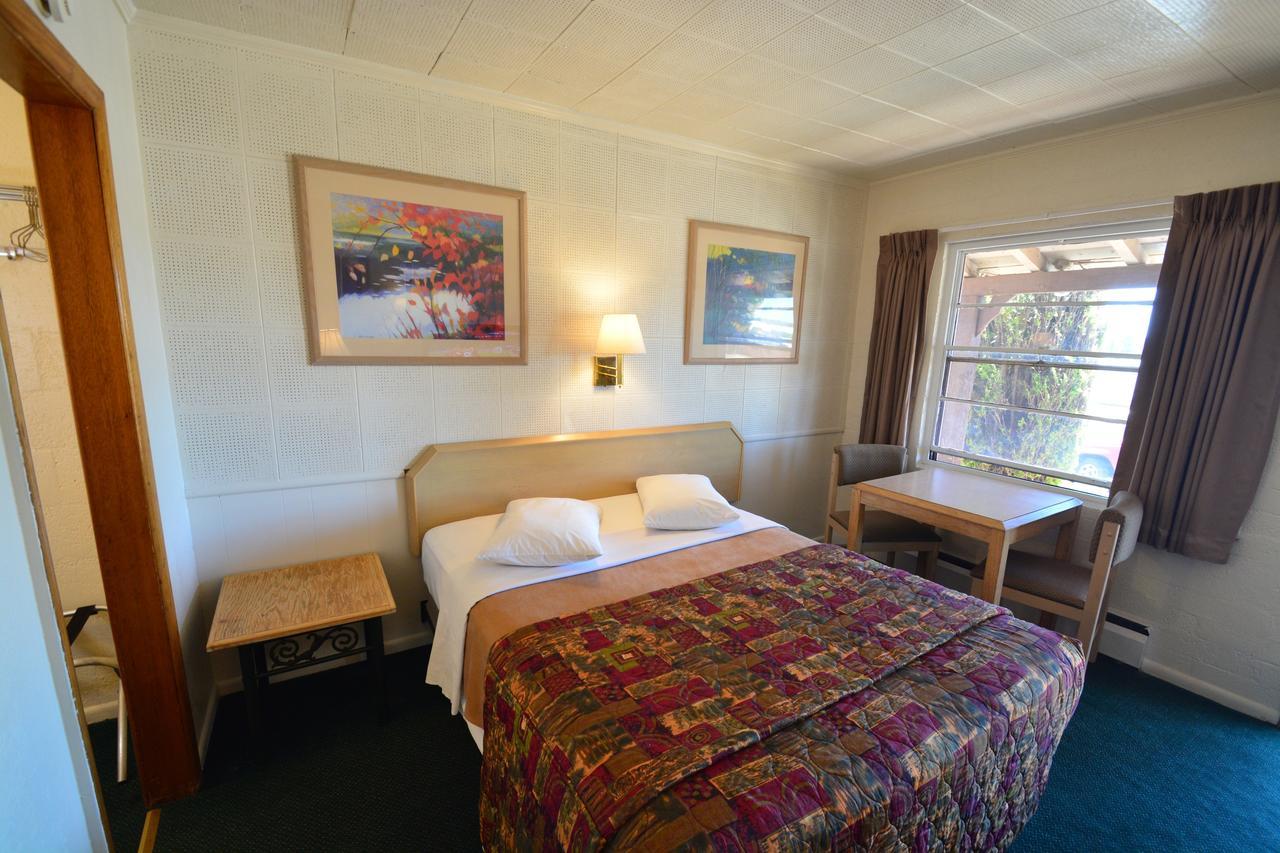 Western Hills Motel Flagstaff Exterior photo